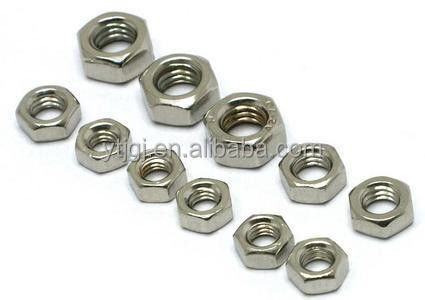 DIN933/931 Hexagonale bouten met moeren en schroeven Klasse 4.8/6.8/8.8/10.9 10mm-300mm