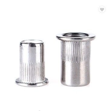Geel zink koolstofstaal M6 plat rond hoofd half hex rivet moer voor binnen- en buiten